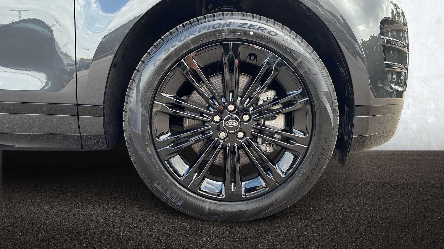 Used Land Rover Range Rover Evoque 2025 for sale - 76460090: Photo 8