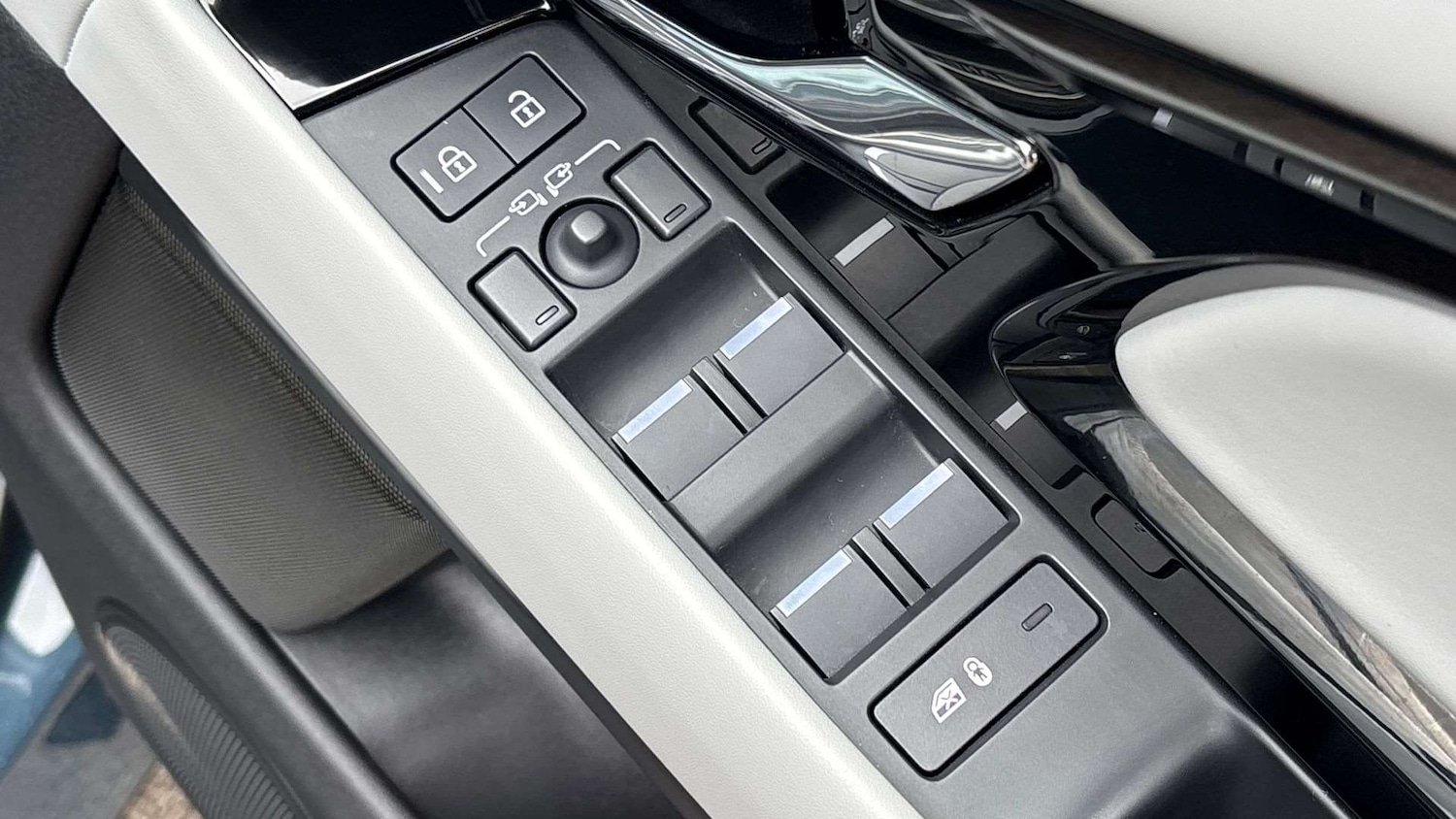 Used Land Rover Range Rover Evoque 2024 for sale - 77726904: Photo 34