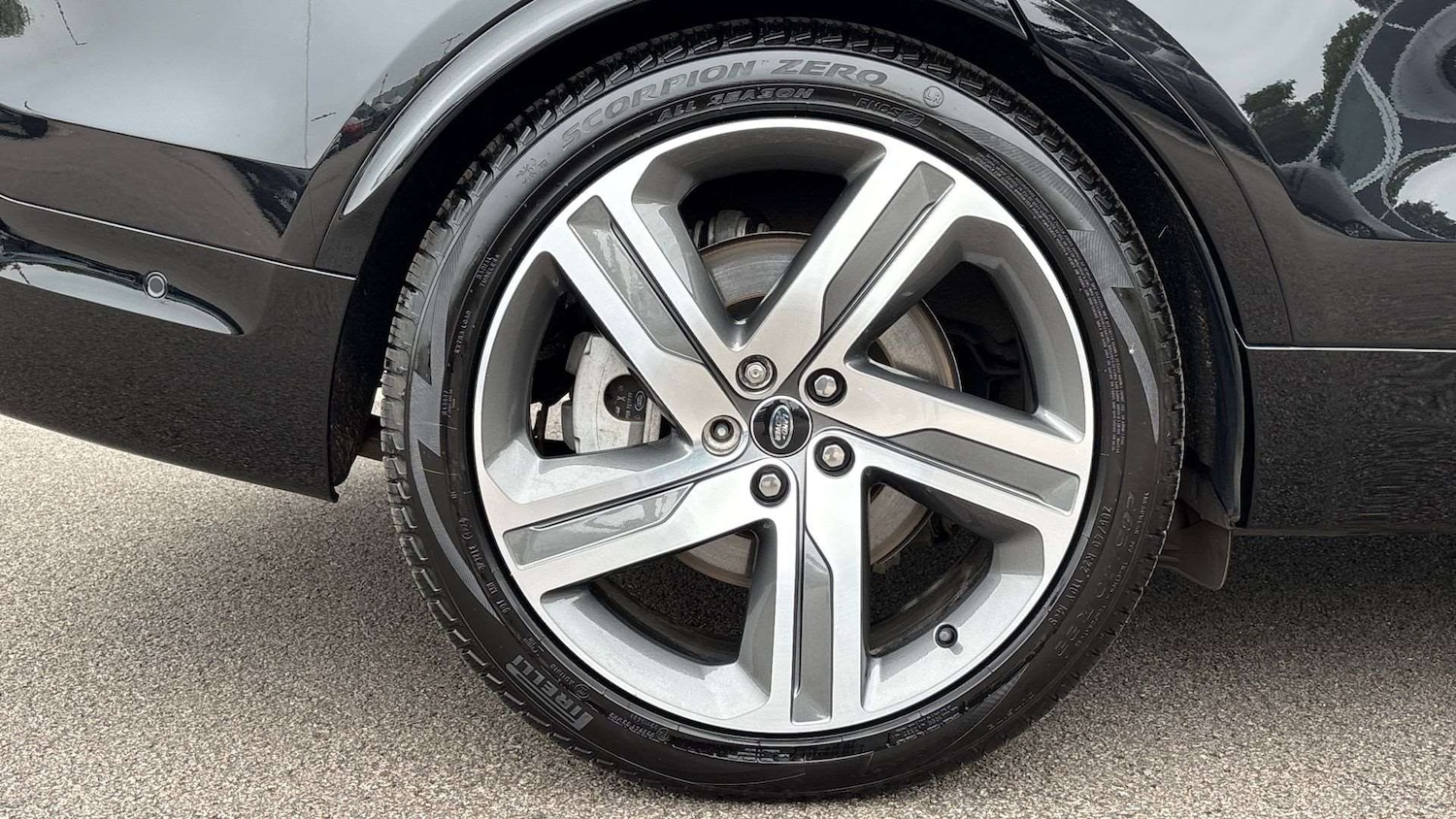 Used Land Rover Discovery 2024 for sale - 76459939: Photo 29