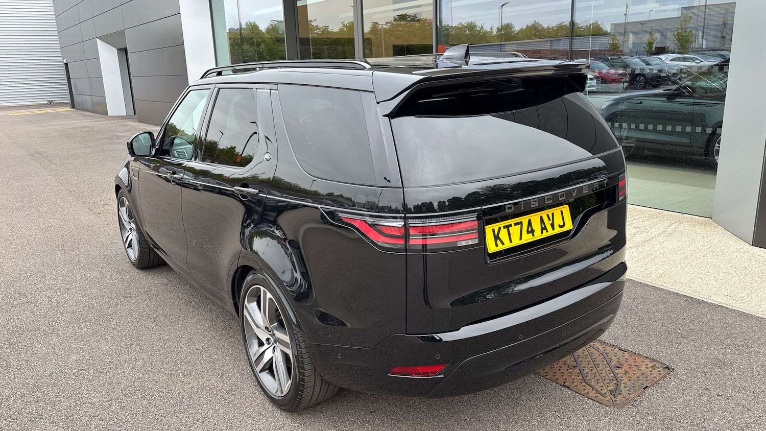 Used Land Rover Discovery 2024 for sale - 76459939: Photo 31