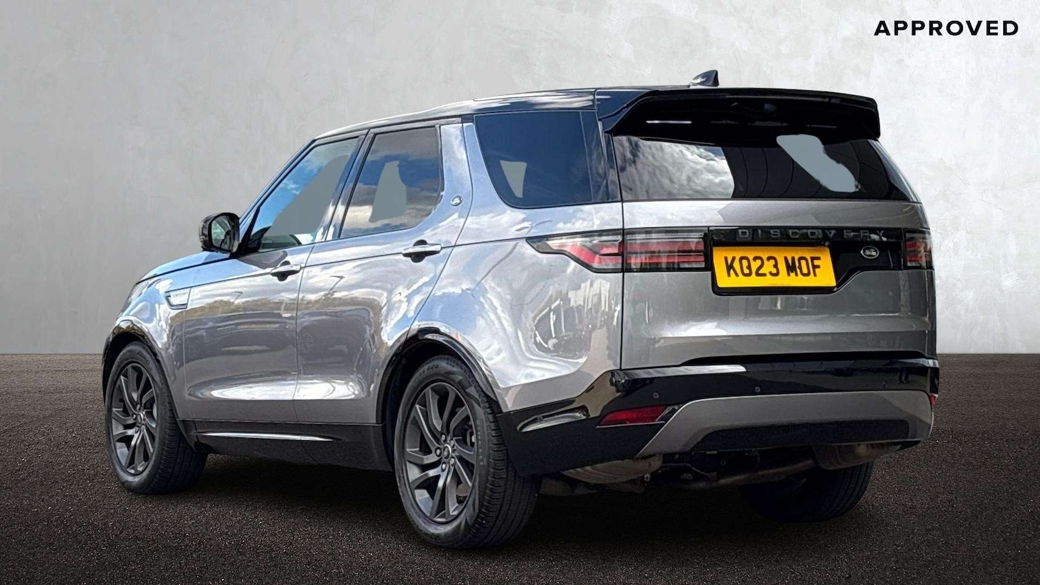 Used Land Rover Discovery 2023 for sale - 76460150: Photo 2