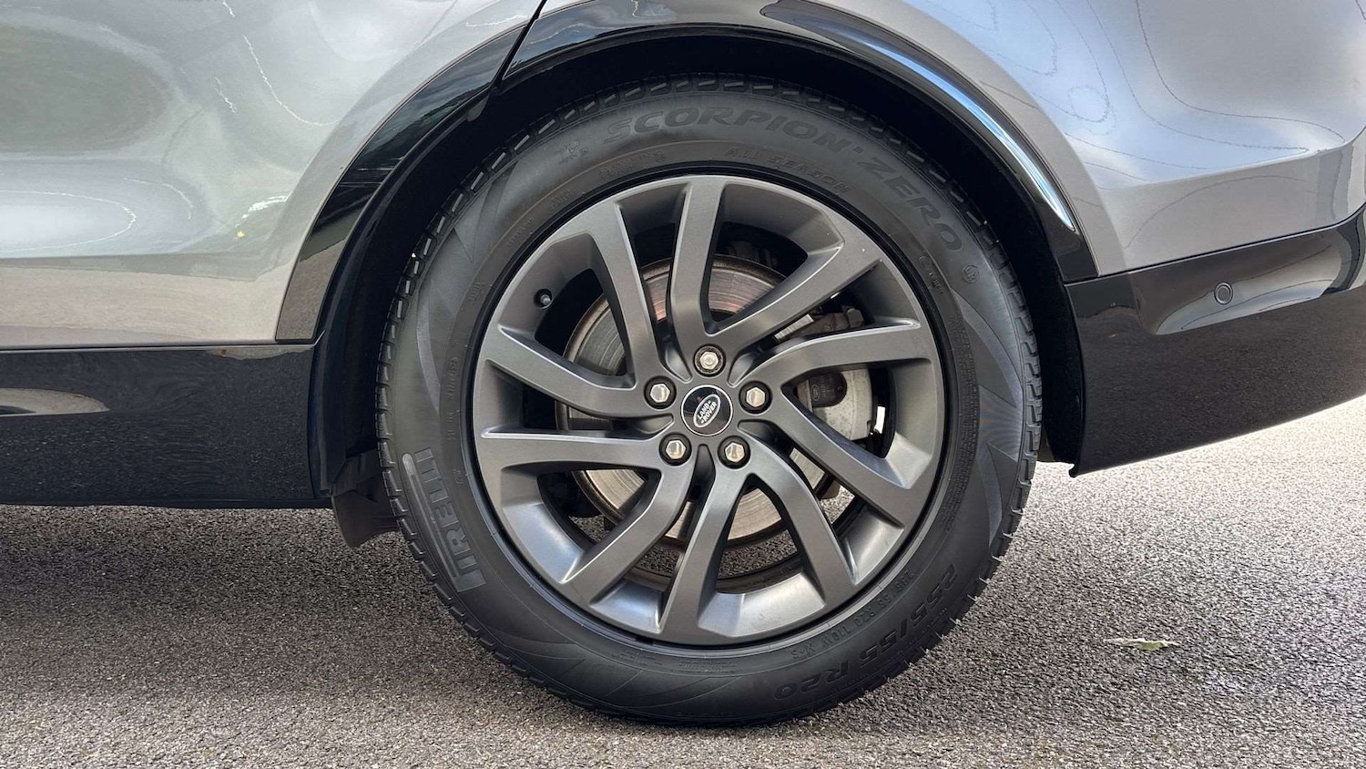 Used Land Rover Discovery 2023 for sale - 76460150: Photo 24