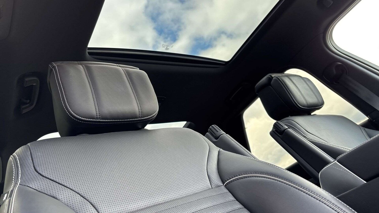 Used Land Rover Discovery 2023 for sale - 76460150: Photo 27