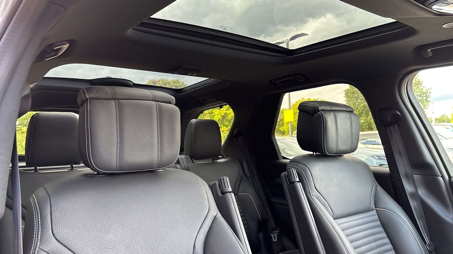 Used Land Rover Discovery 2023 for sale - 76460150: Photo 28