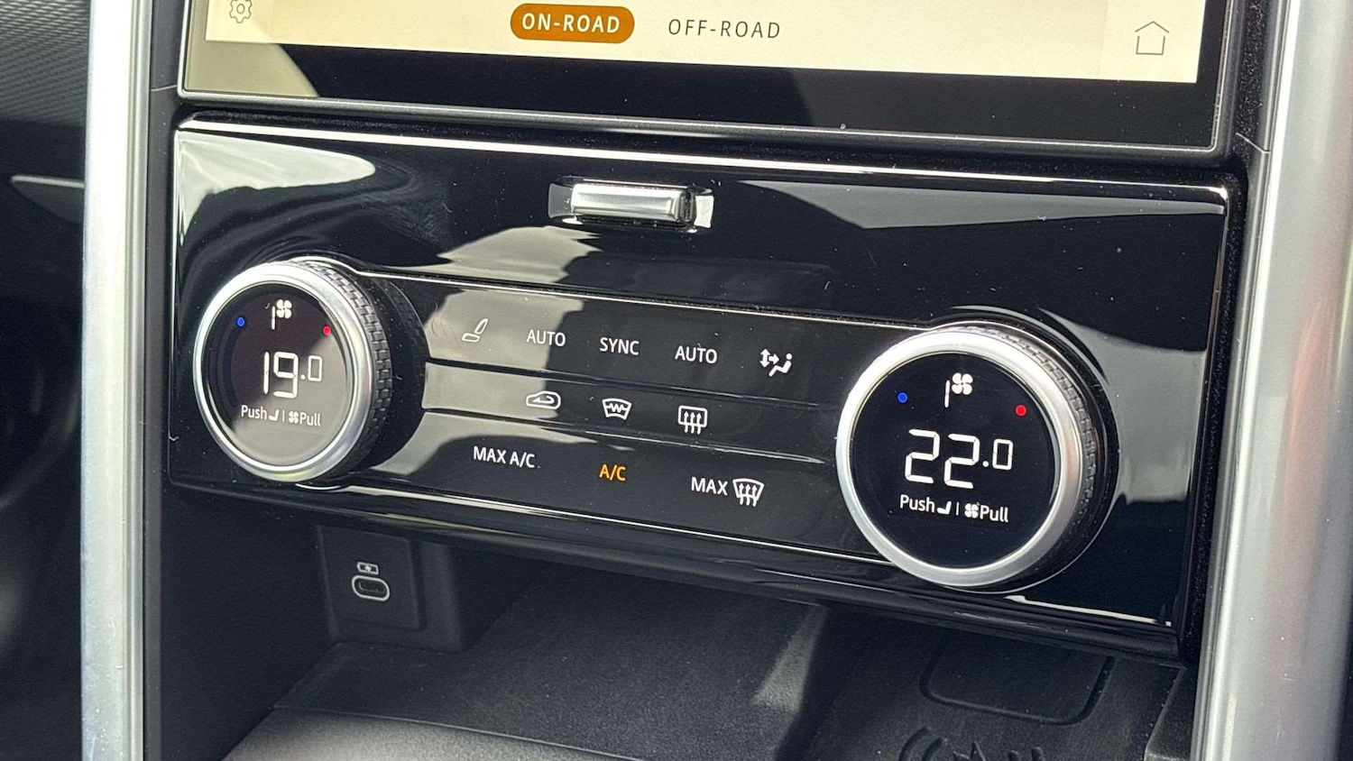 Used Land Rover Discovery 2023 for sale - 76460150: Photo 29