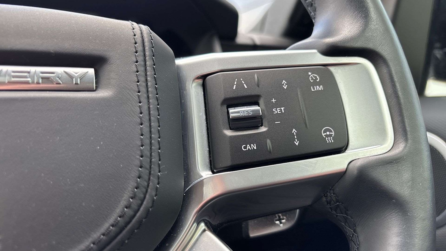 Used Land Rover Discovery 2023 for sale - 76460150: Photo 31