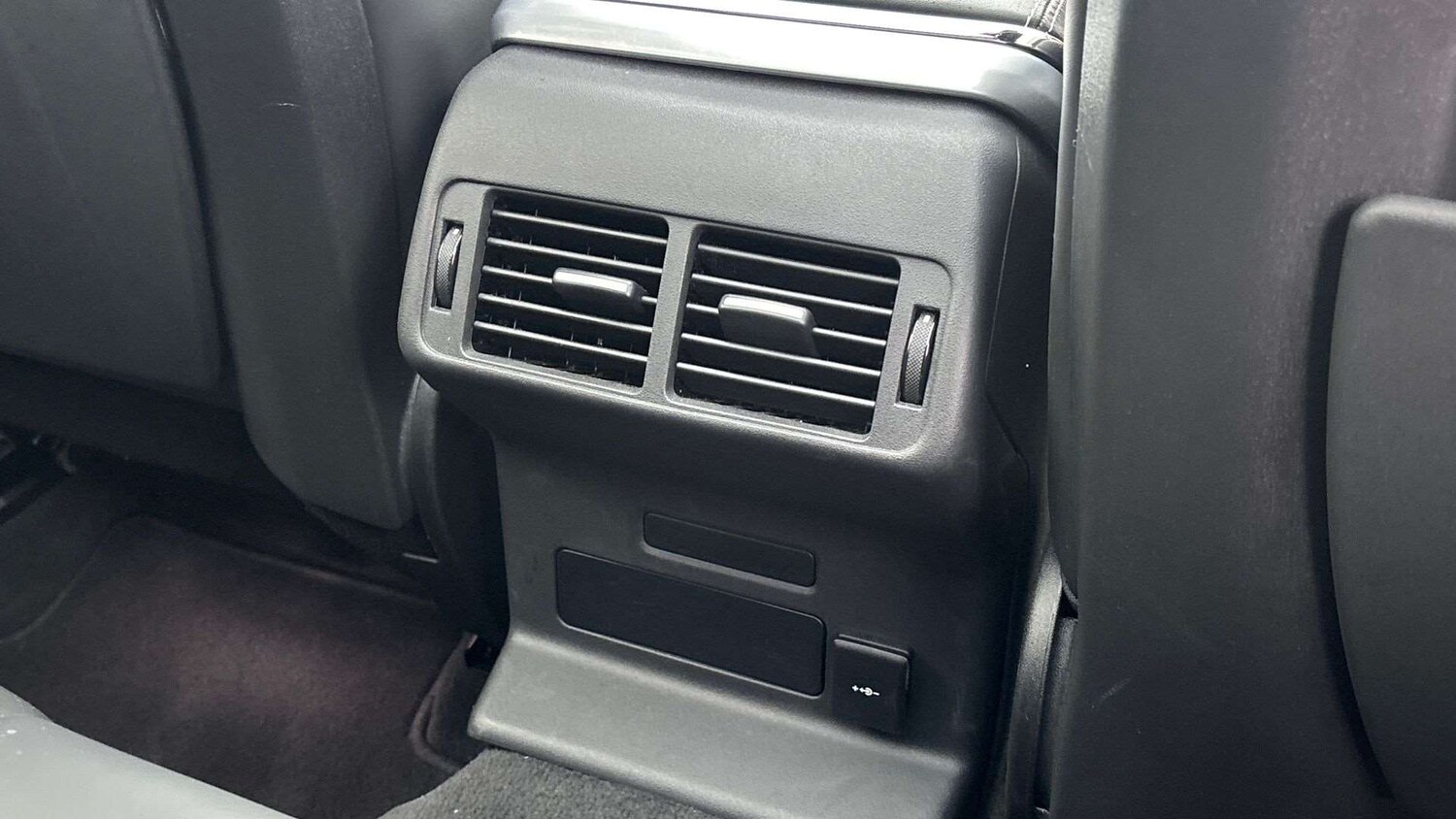 Used Land Rover Range Rover Velar 2023 for sale - 76564452: Photo 18