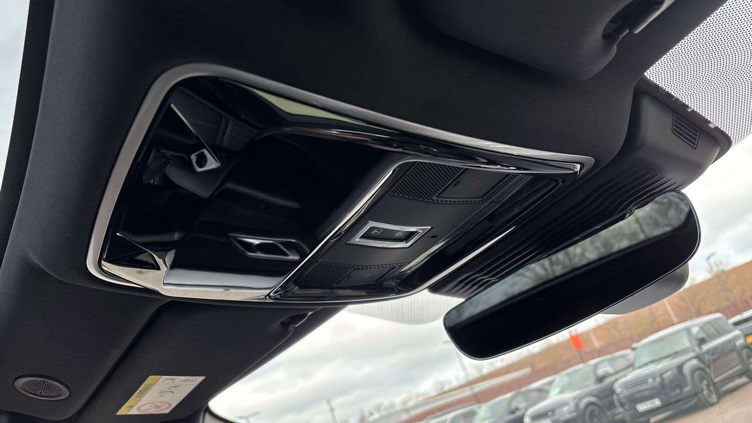 Used Land Rover Range Rover Velar 2023 for sale - 76564452: Photo 23