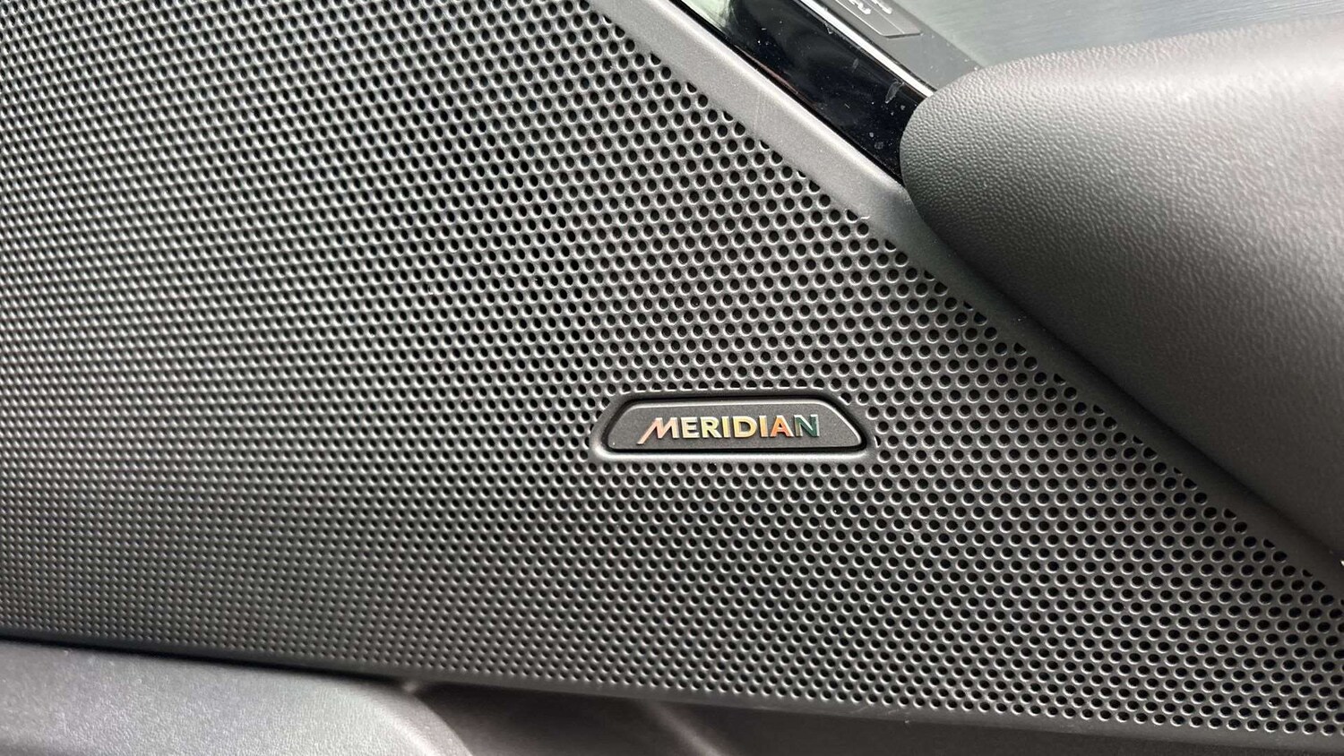 Used Land Rover Range Rover Velar 2023 for sale - 76564452: Photo 24