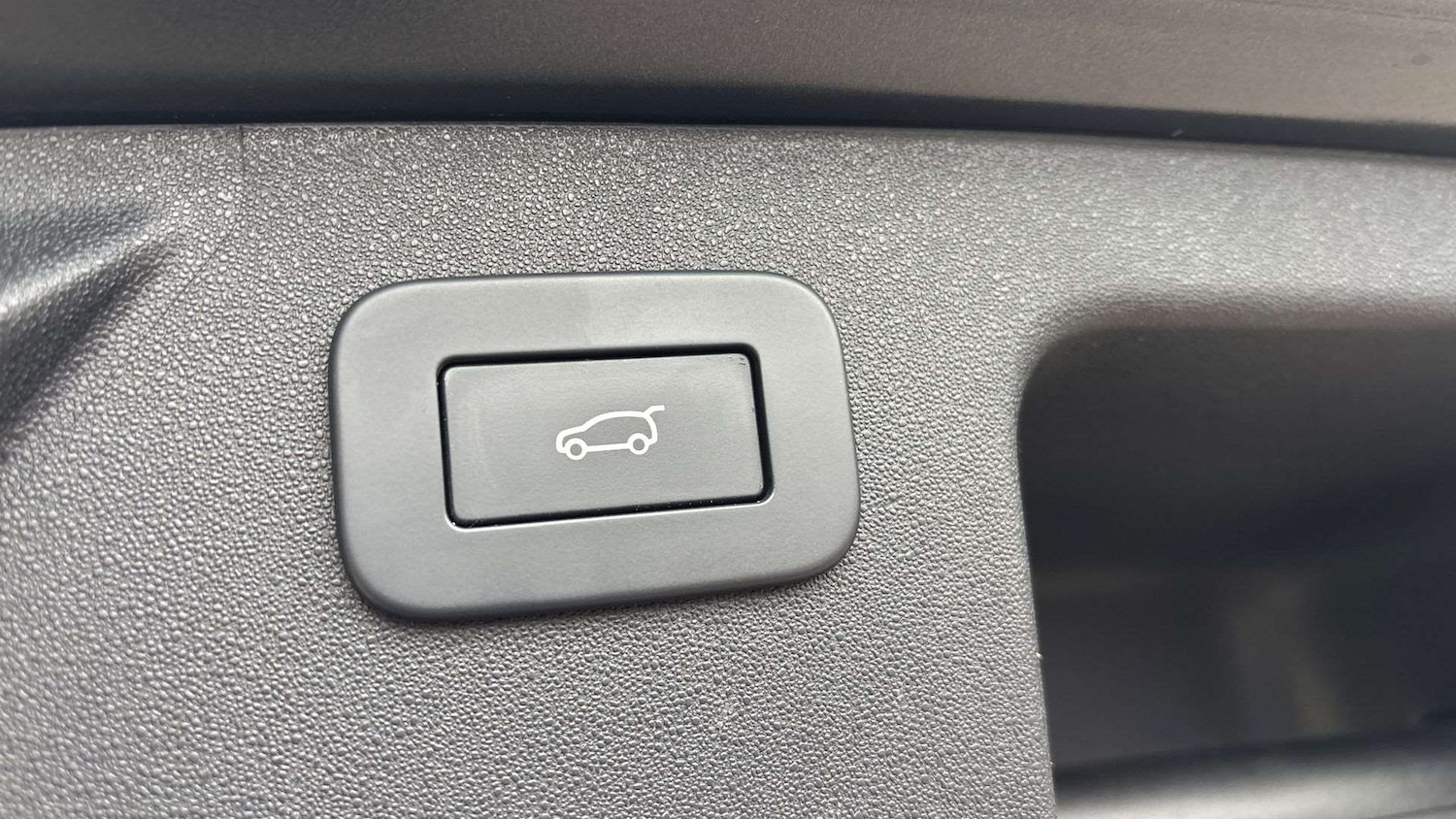 Used Land Rover Discovery Sport 2023 for sale - 76460345: Photo 31