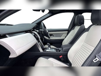 Used Land Rover Discovery Sport 2023 for sale - 76460345: Photo