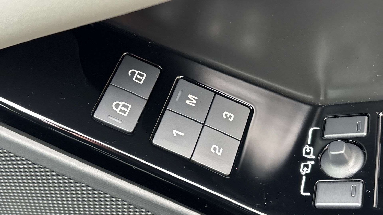 Used Land Rover Range Rover Velar 2023 for sale - 76460205: Photo 25