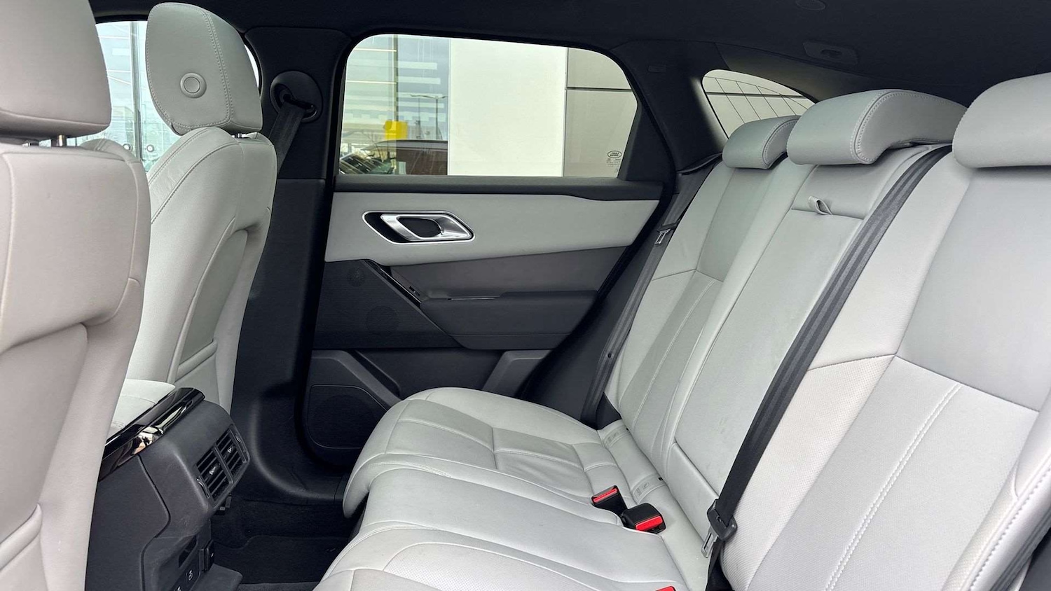 Used Land Rover Range Rover Velar 2023 for sale - 76460205: Photo 4