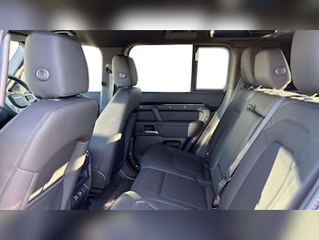 Used Land Rover Defender 2026 for sale - 79376758: Photo