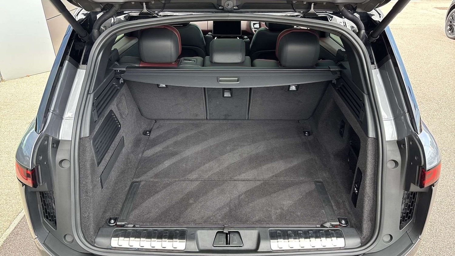 Used Land Rover Range Rover Sport 2024 for sale - 76704990: Photo 10