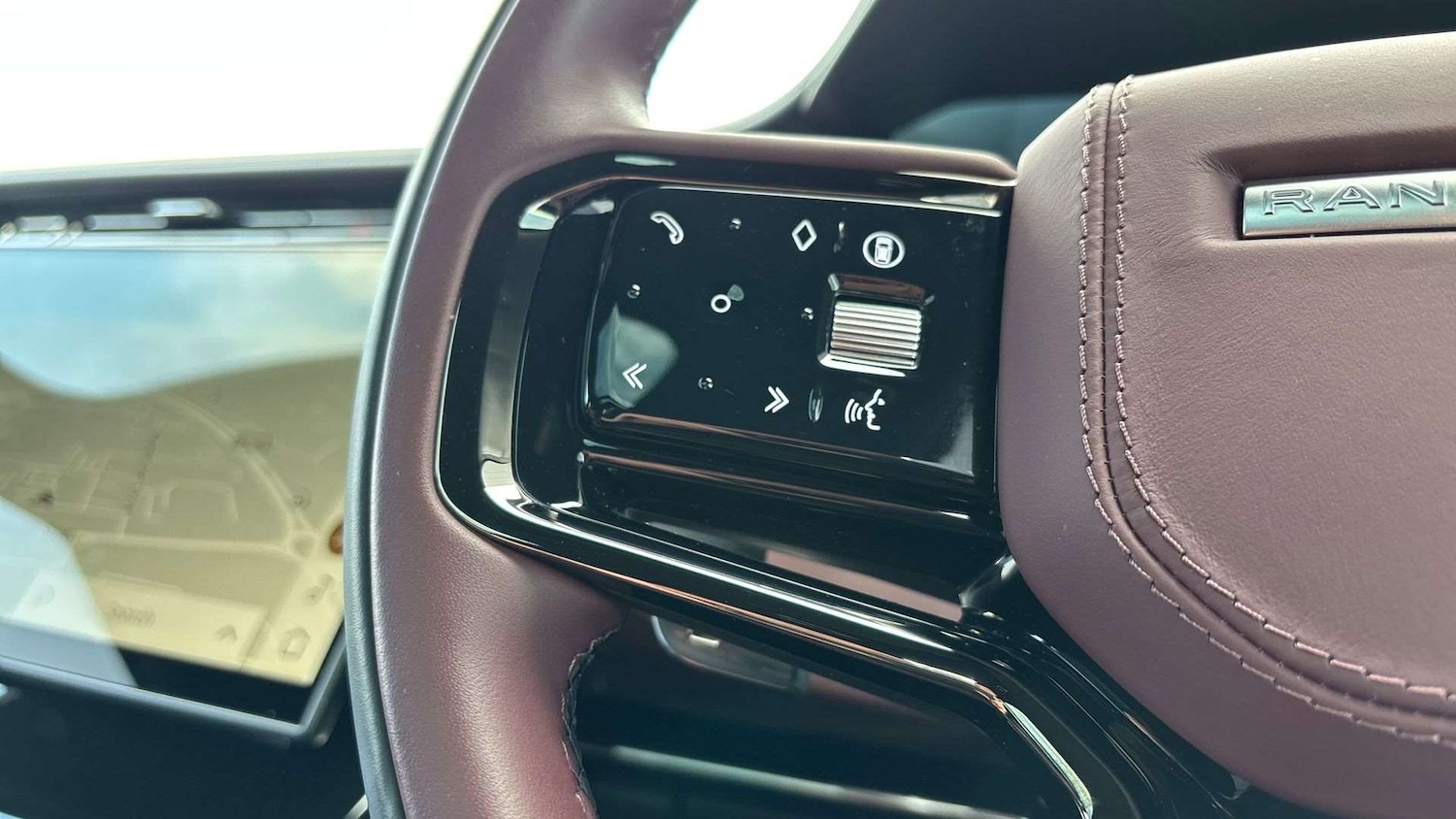 Used Land Rover Range Rover Sport 2024 for sale - 76704990: Photo 30