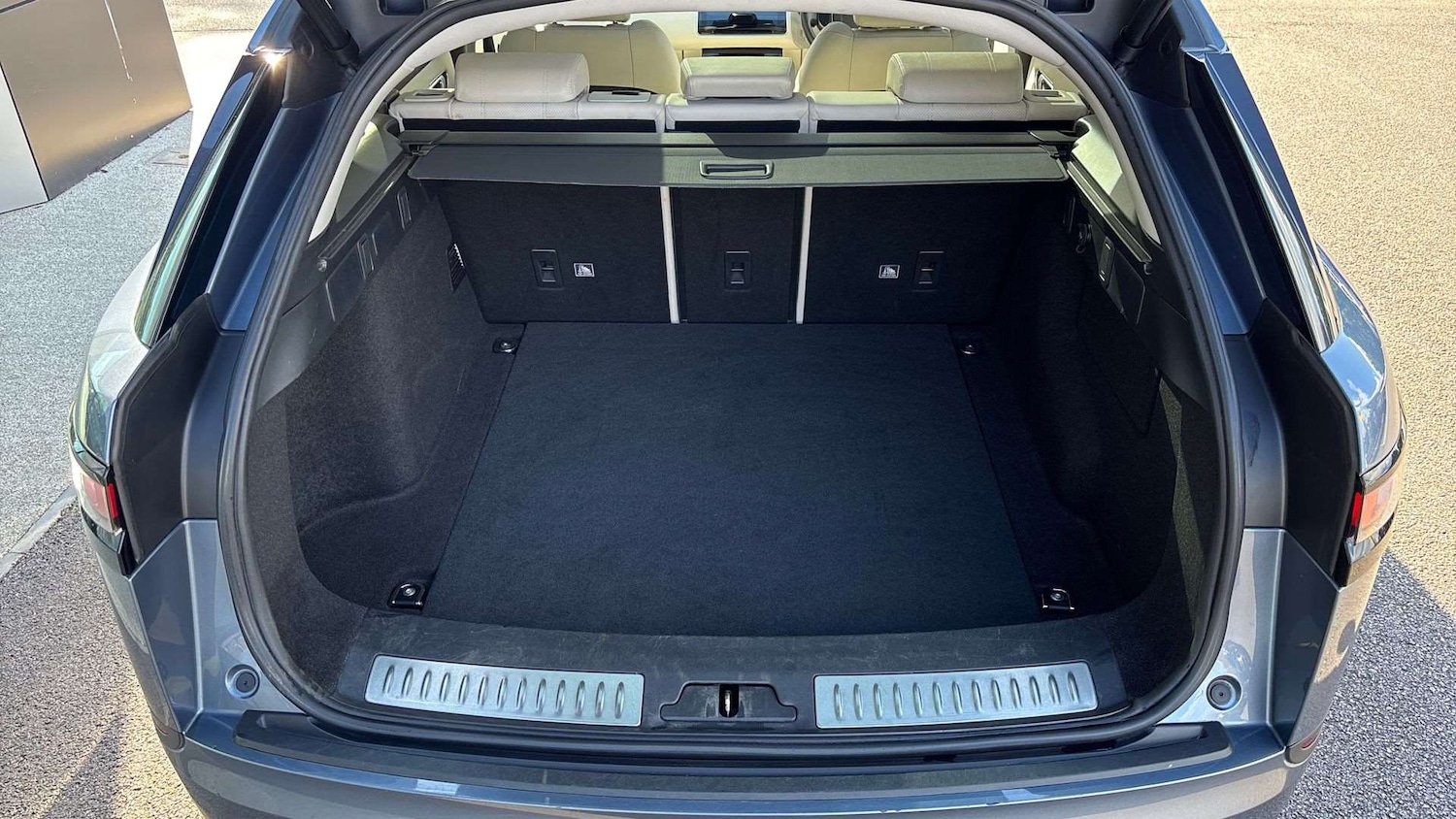 Used Land Rover Range Rover Velar 2020 for sale - 76459783: Photo 10