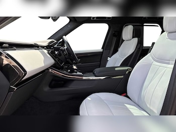 Used Land Rover Range Rover Sport 2025 for sale - 74992367: Photo
