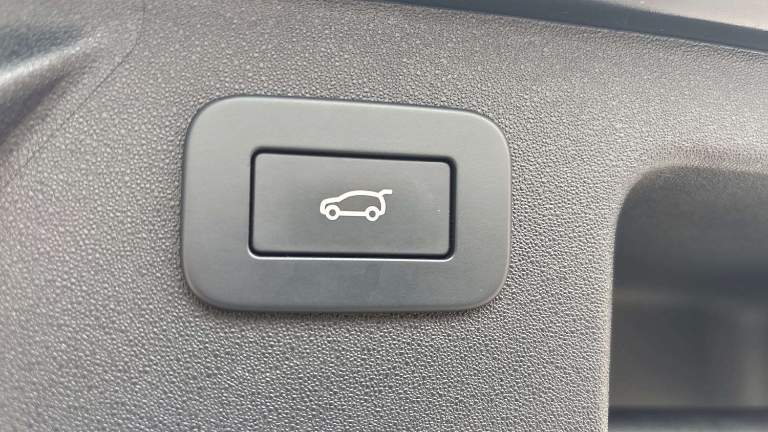 Used Land Rover Discovery Sport 2024 for sale - 76460463: Photo 31