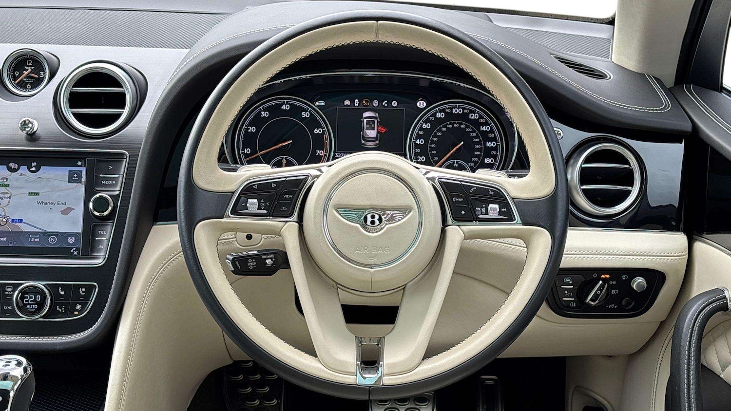 Used Bentley Bentayga 2018 for sale - 76460165: Photo 15