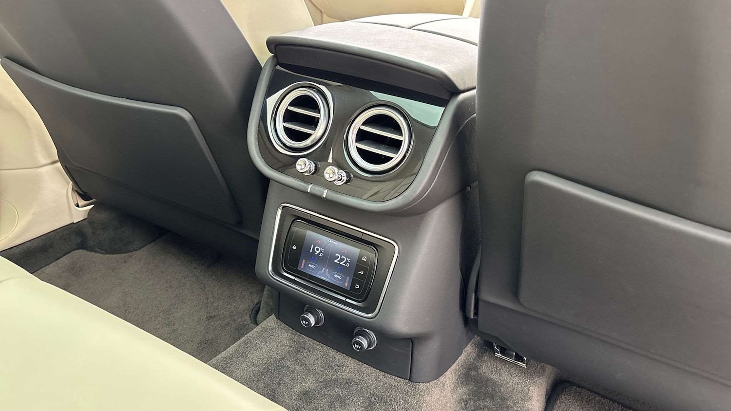 Used Bentley Bentayga 2018 for sale - 76460165: Photo 18