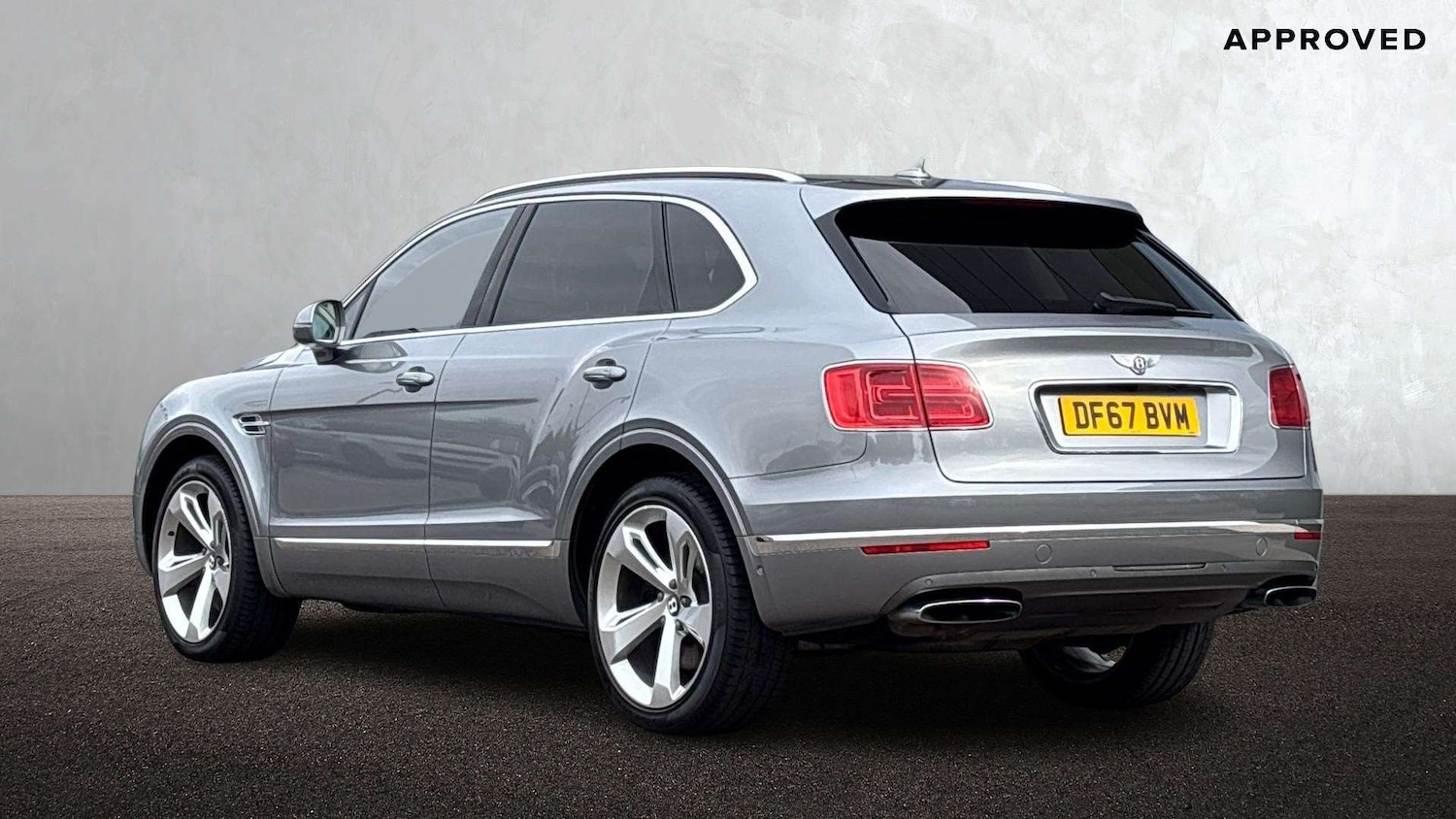 Used Bentley Bentayga 2018 for sale - 76460165: Photo 2