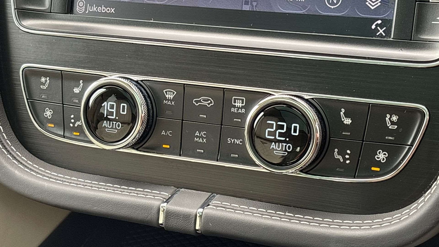 Used Bentley Bentayga 2018 for sale - 76460165: Photo 29