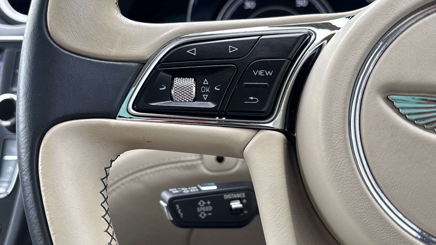 Used Bentley Bentayga 2018 for sale - 76460165: Photo 30