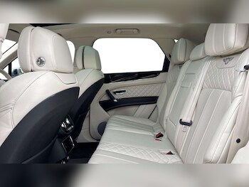 Used Bentley Bentayga 2018 for sale - 76460165: Photo