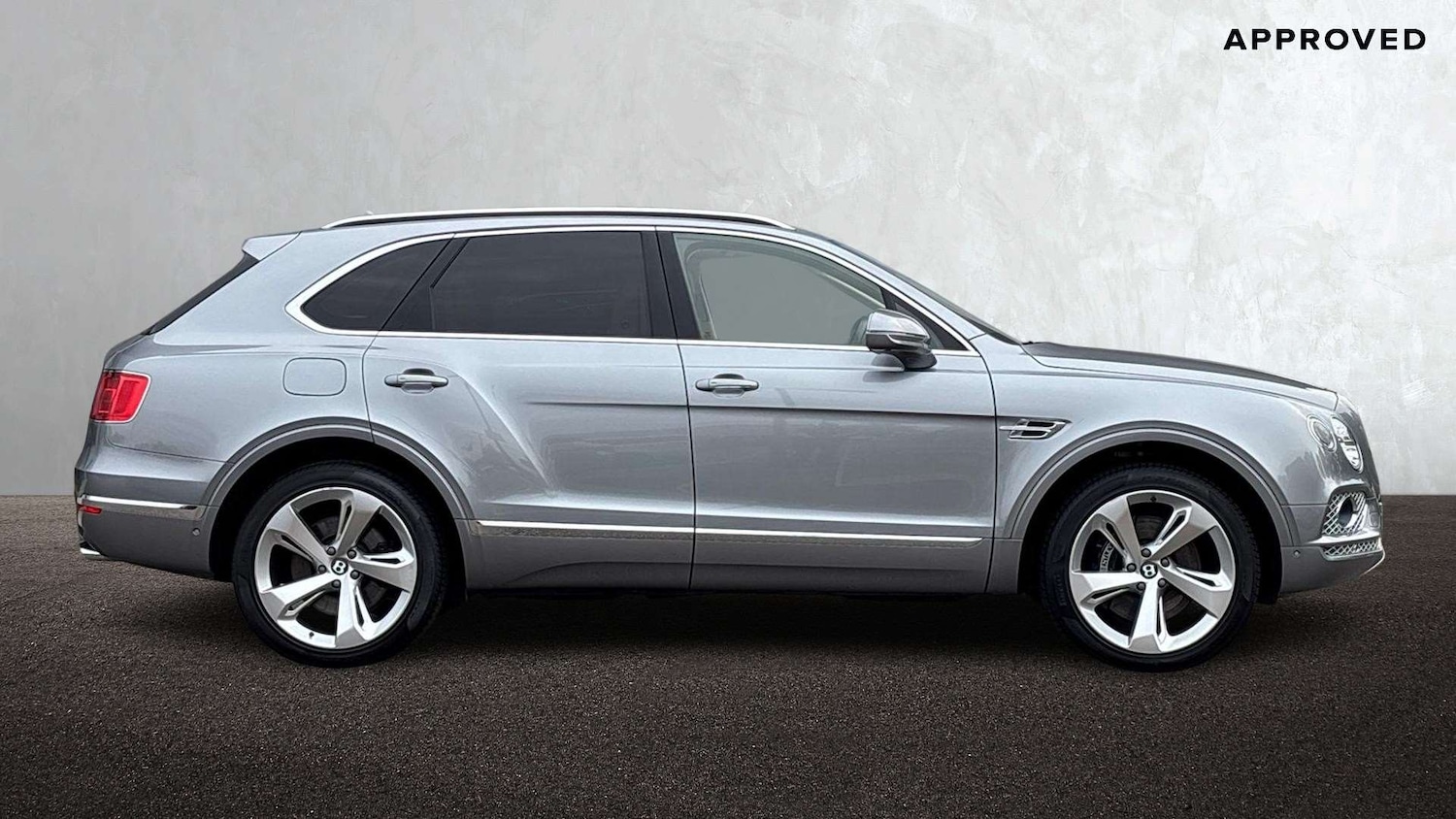 Used Bentley Bentayga 2018 for sale - 76460165: Photo 5