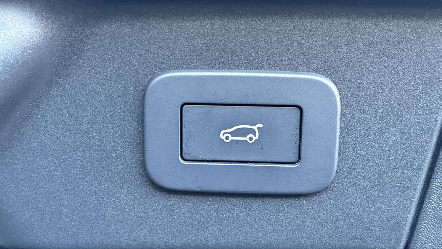 Used Land Rover Range Rover Velar 2025 for sale - 76460042: Photo 33