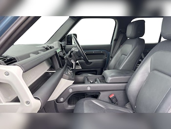 Used Land Rover Defender 2024 for sale - 76459869: Photo