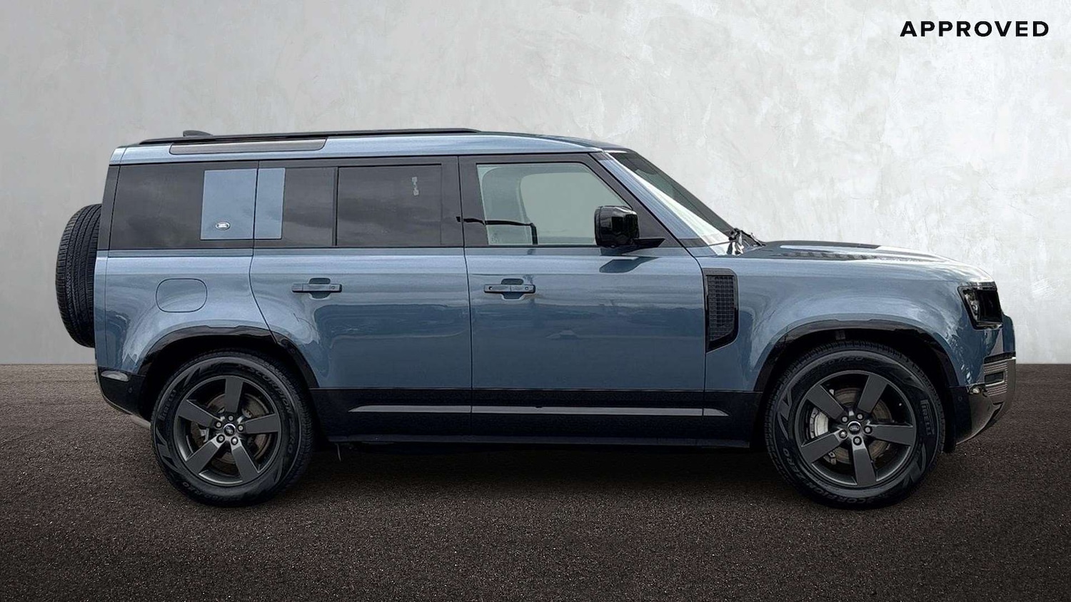 Used Land Rover Defender 2024 for sale - 76459869: Photo 5