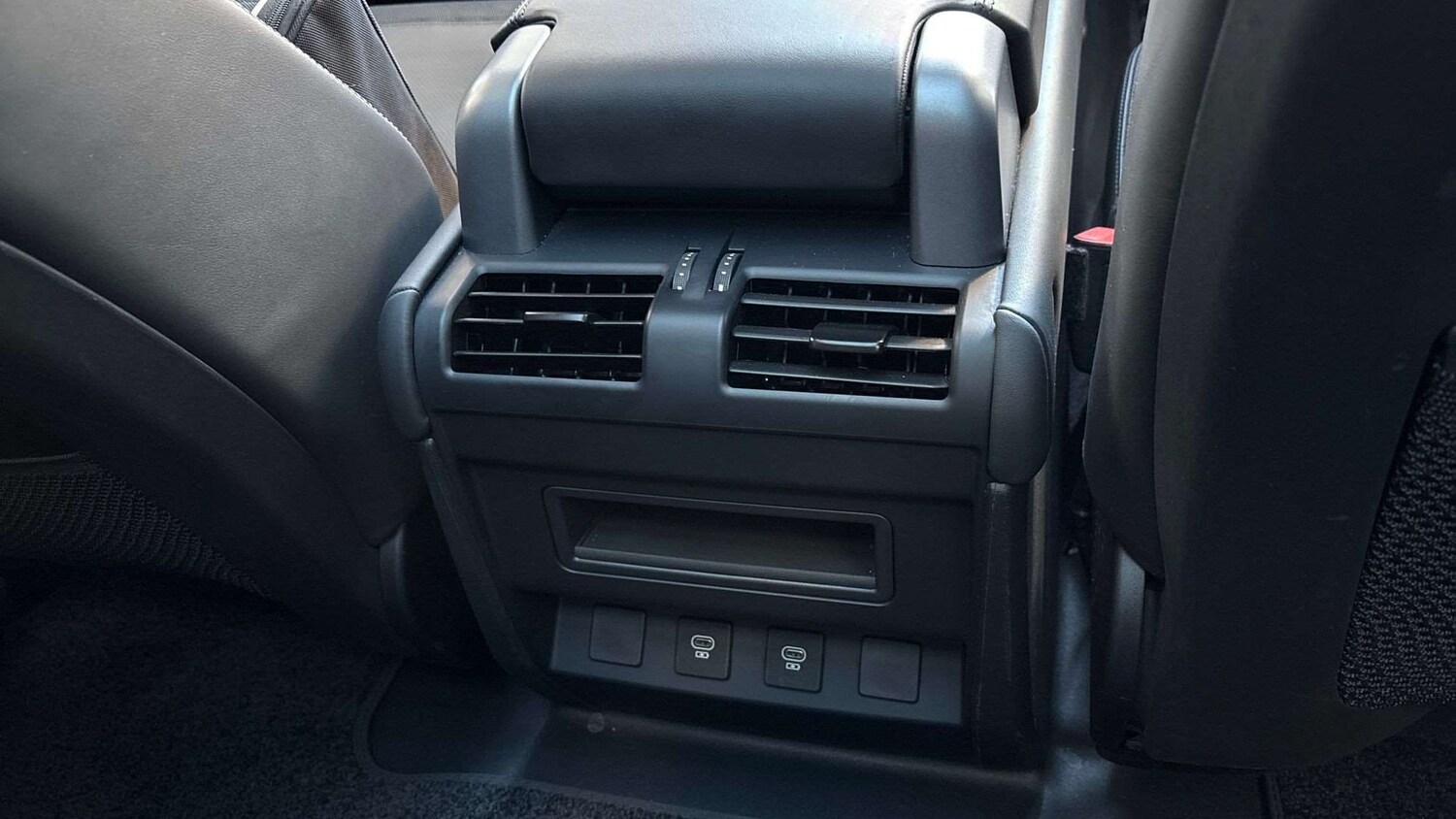 Used Land Rover Defender 2024 for sale - 77373724: Photo 18