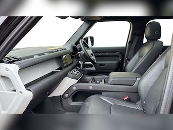 Used Land Rover Defender 2024 for sale - 78451323: Photo