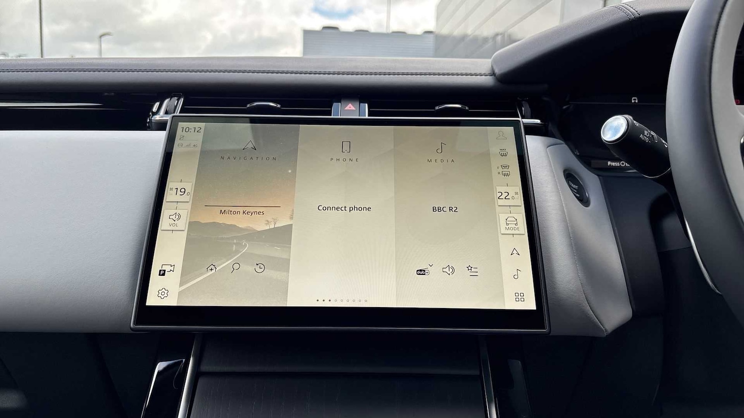 Used Land Rover Range Rover Velar 2025 for sale - 76460138: Photo 14