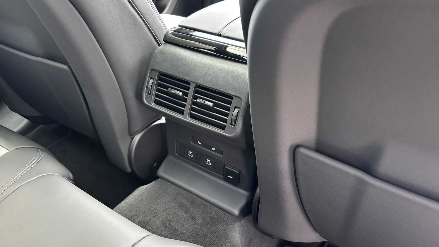 Used Land Rover Range Rover Velar 2025 for sale - 76460138: Photo 18