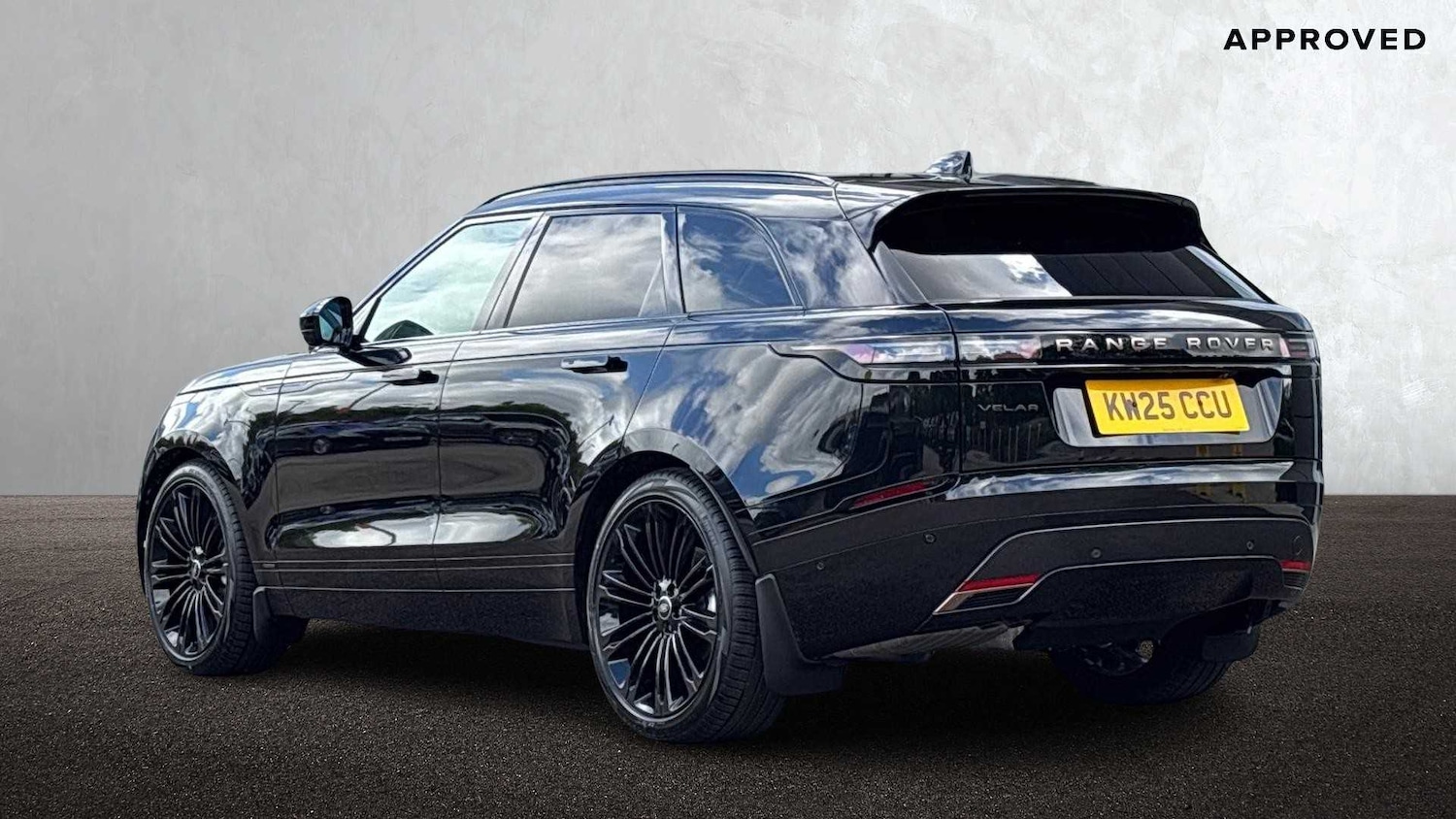 Used Land Rover Range Rover Velar 2025 for sale - 76460138: Photo 2