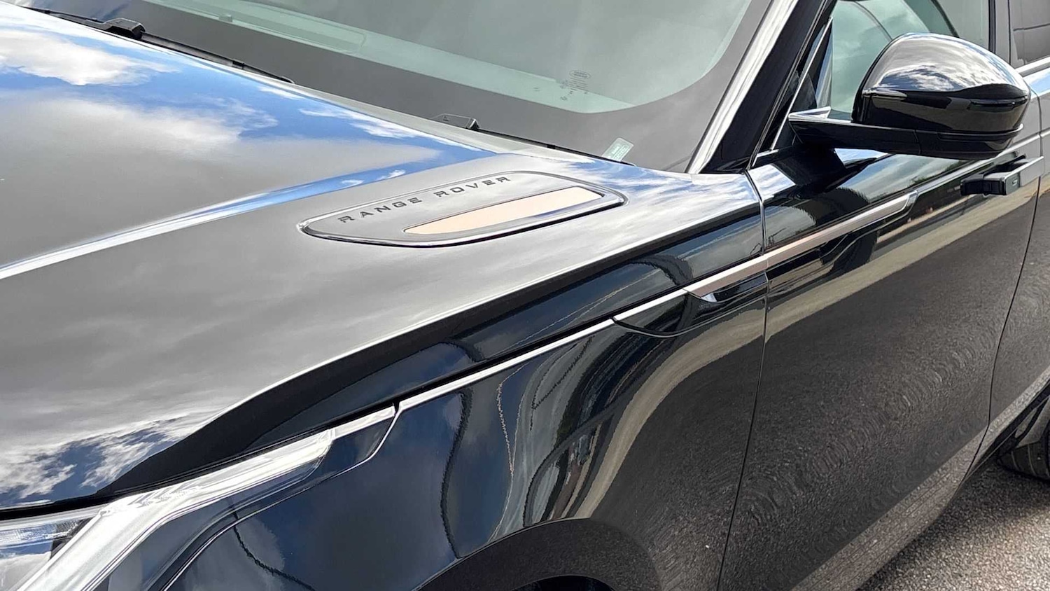 Used Land Rover Range Rover Velar 2025 for sale - 76460138: Photo 21