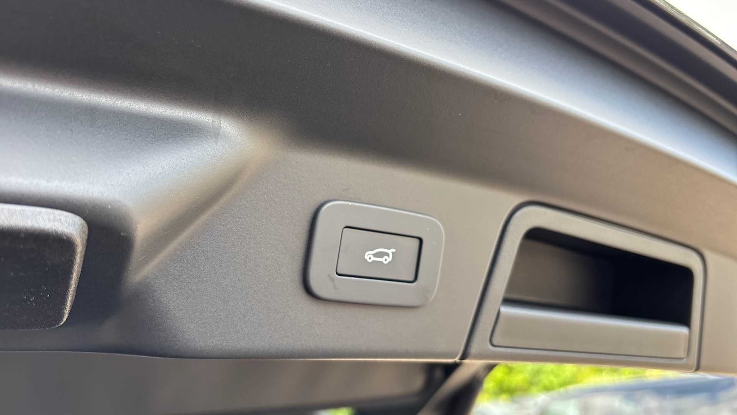 Used Land Rover Range Rover Velar 2025 for sale - 76460138: Photo 23