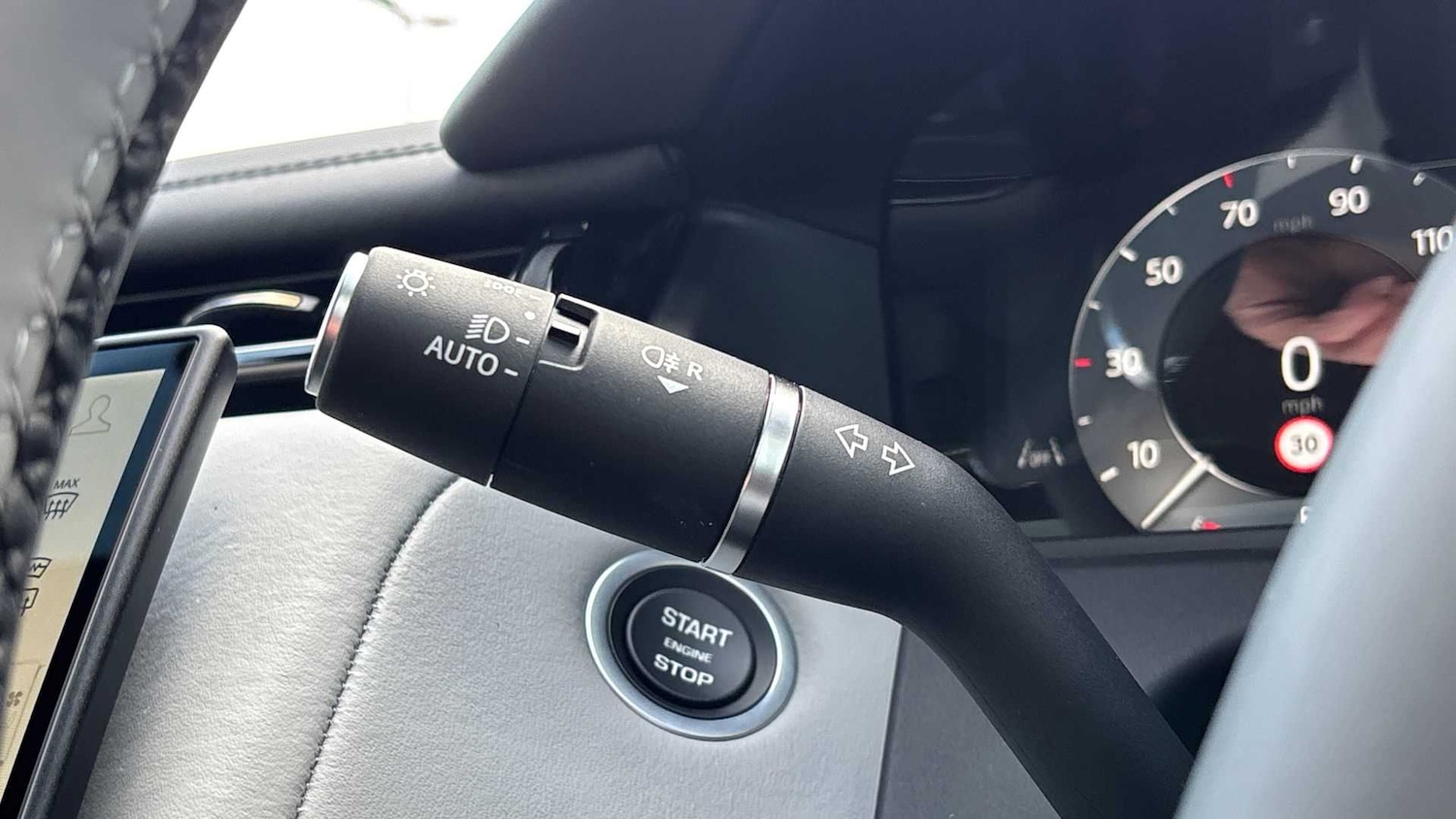 Used Land Rover Range Rover Velar 2025 for sale - 76460138: Photo 35