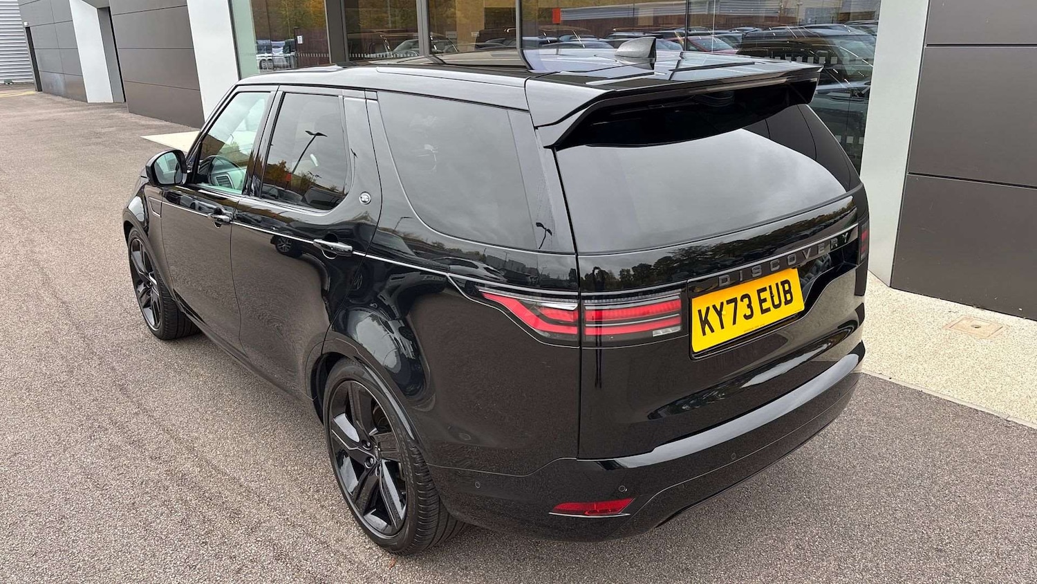 Used Land Rover Discovery 2023 for sale - 76460628: Photo 32