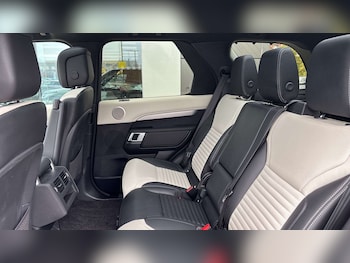 Used Land Rover Discovery 2023 for sale - 76460628: Photo