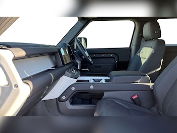 Used Land Rover Defender 2025 for sale - 78625319: Photo