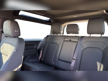 Used Land Rover Defender 2025 for sale - 78625319: Photo