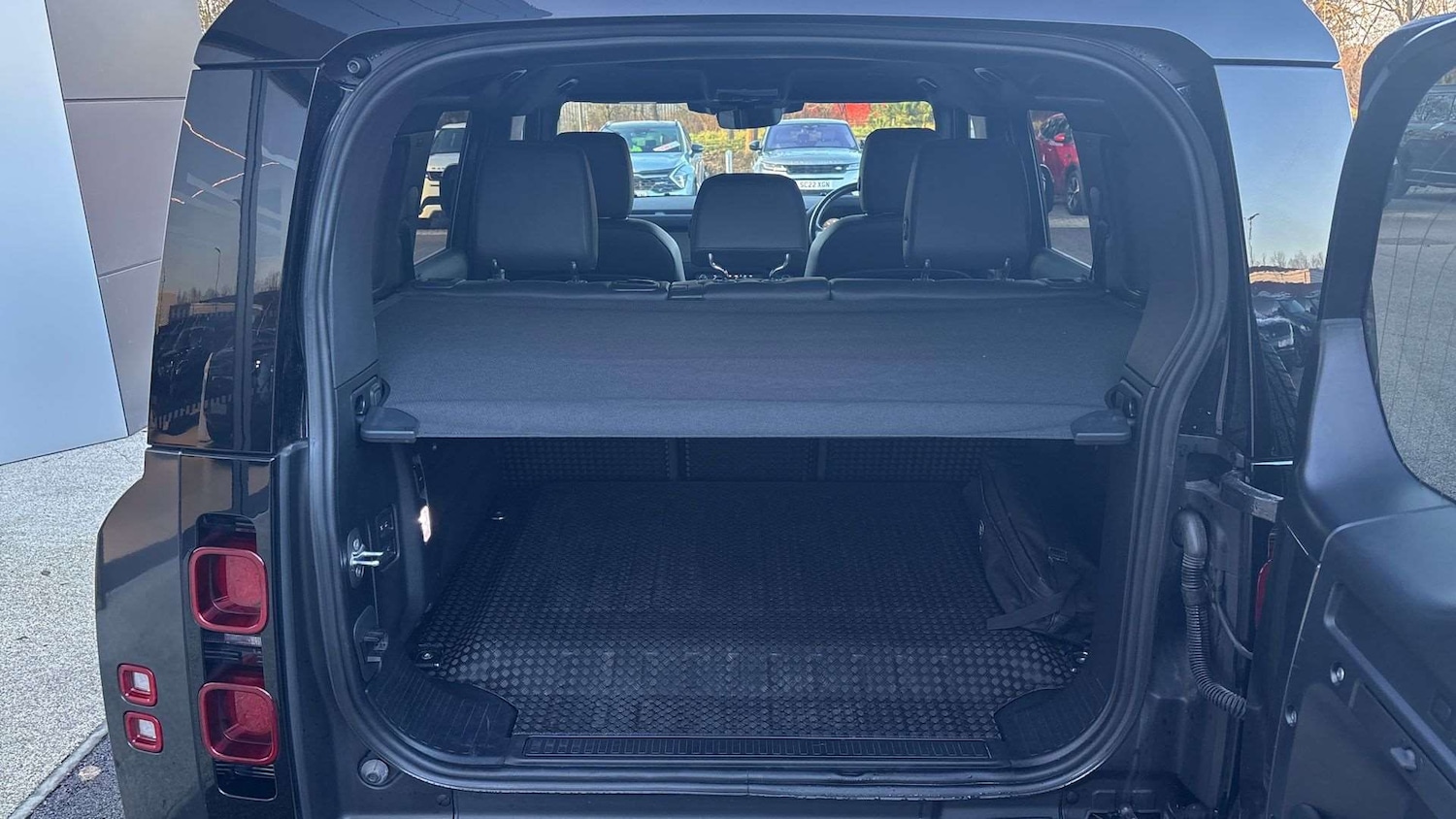 Used Land Rover Defender 2023 for sale - 76929093: Photo 10