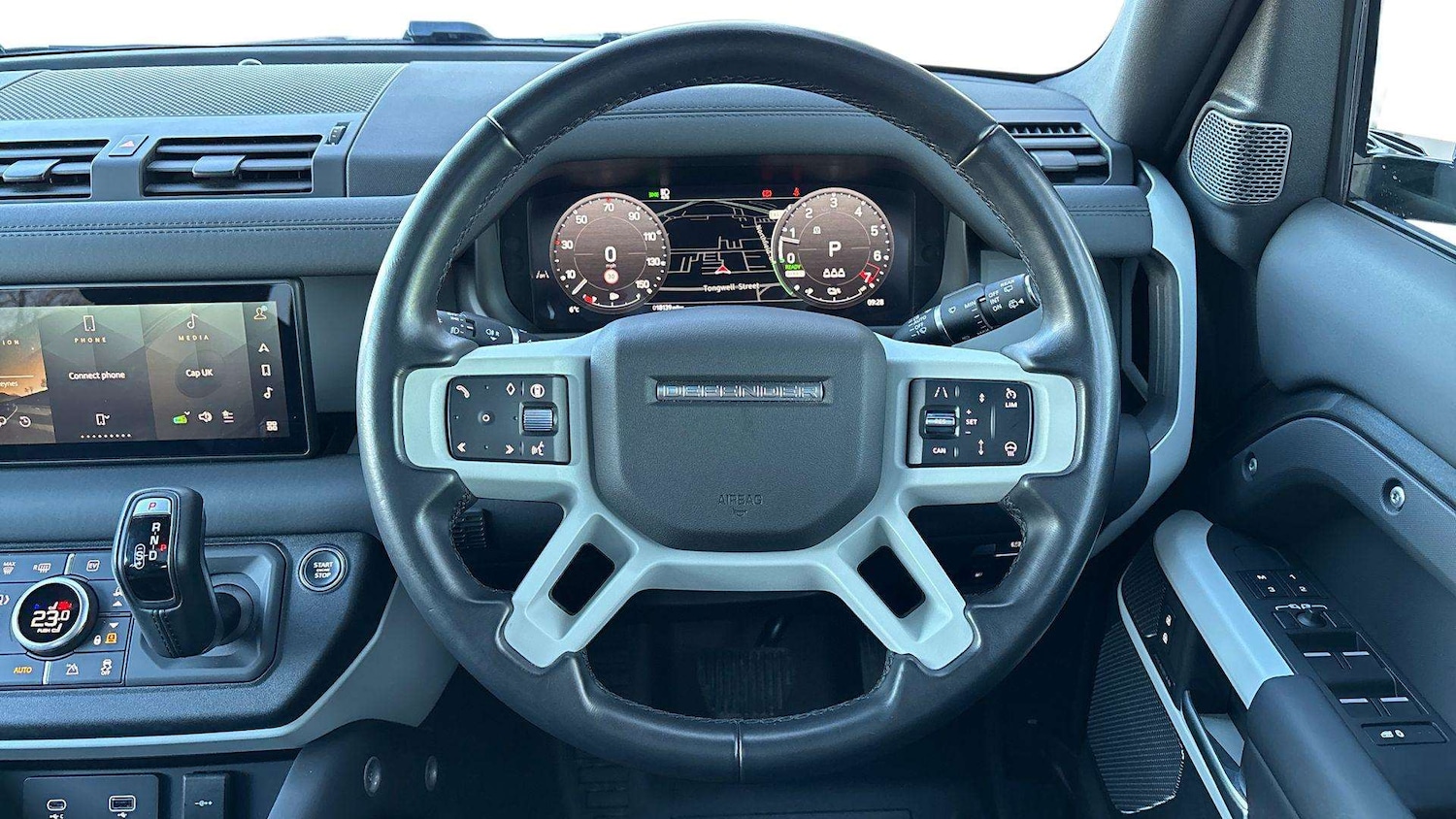 Used Land Rover Defender 2023 for sale - 76929093: Photo 15