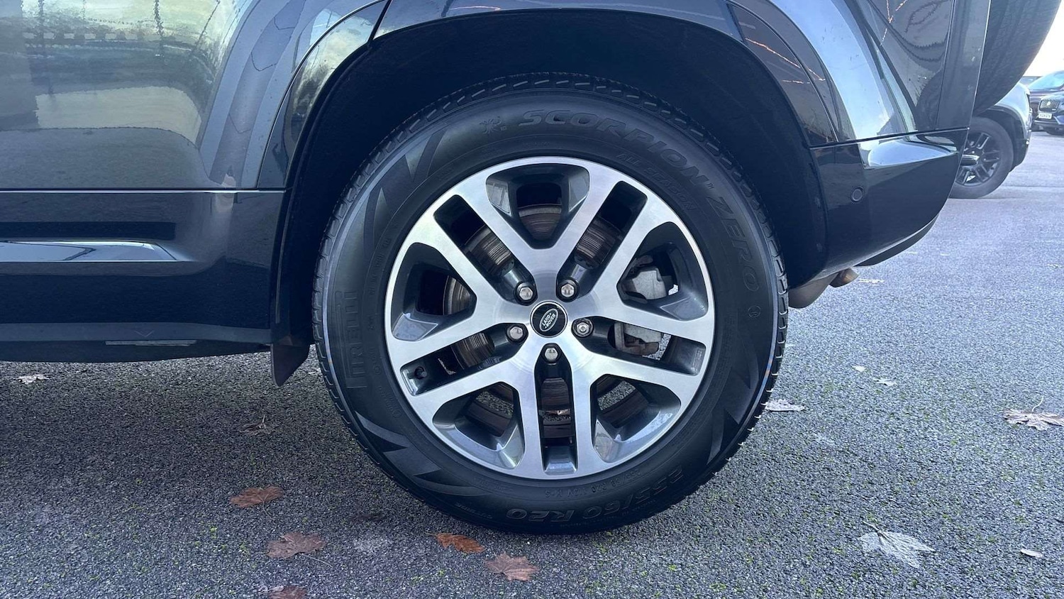 Used Land Rover Defender 2023 for sale - 76929093: Photo 31