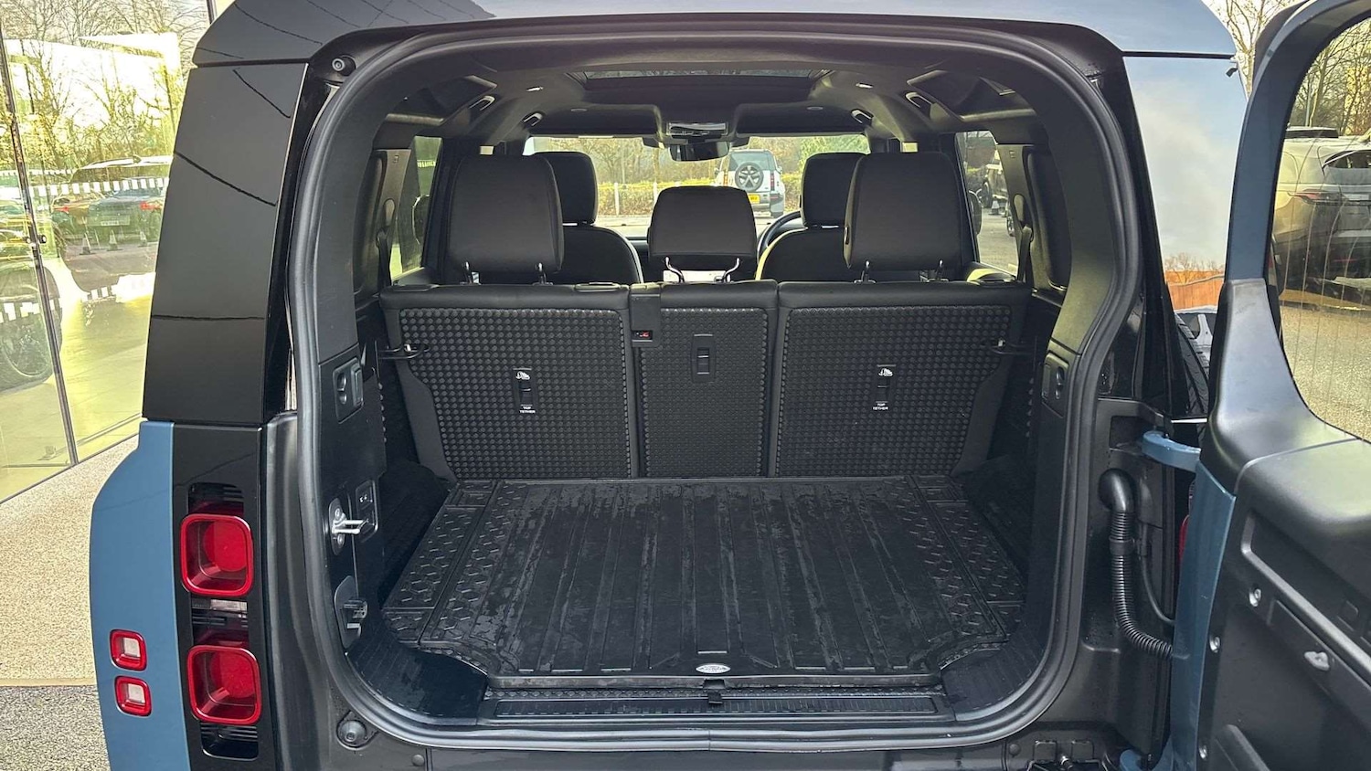 Used Land Rover Defender 2025 for sale - 77093411: Photo 10