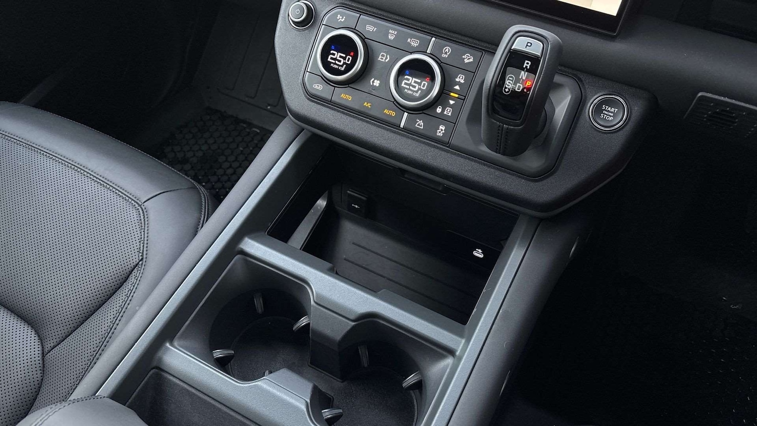 Used Land Rover Defender 2025 for sale - 77093411: Photo 13